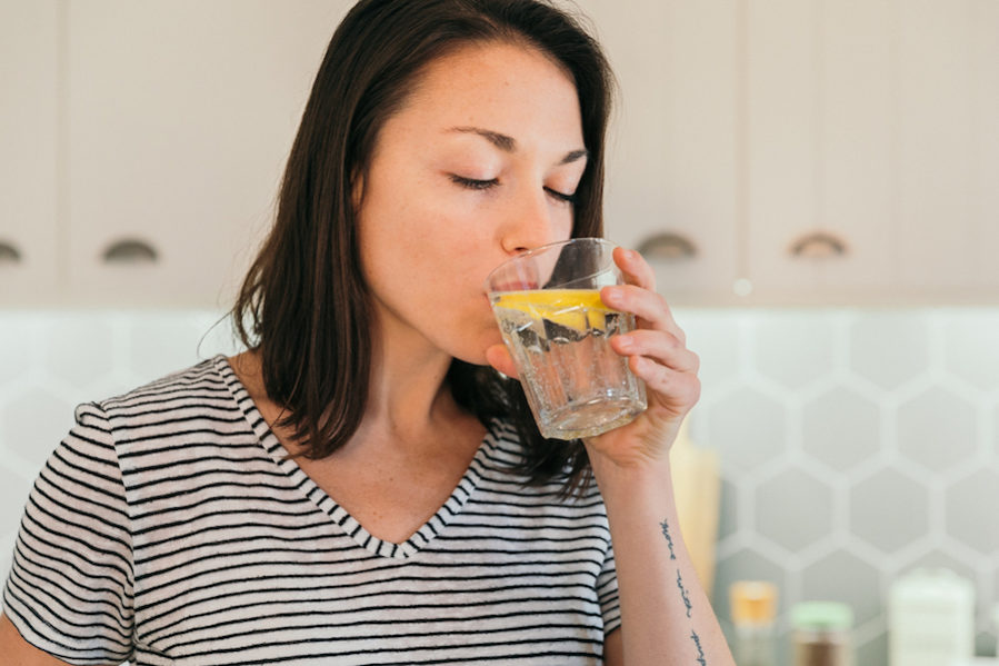 what-happens-when-your-drink-lemon-water-for-7-days-your-health-explained